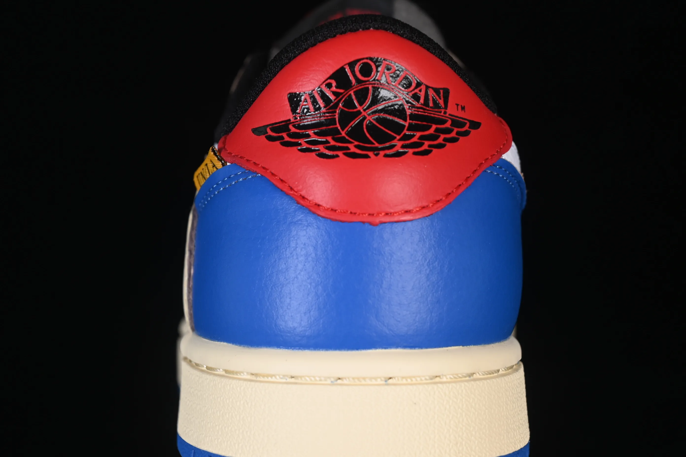 All categories Air Jordan Jordan series basketball shoes Air Jordan 1 Low Travis Scott x Air Jordan 1 Low OG AJ1 Joe 1 joint overhead hook DM7866-111